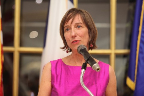 France Honors Shanny Peer, Director Of Columbia Maison Française